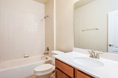 011 018 photo bathroom 13160108 2