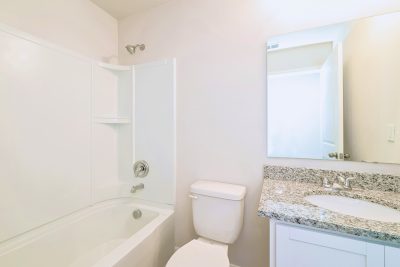 013 photo bathroom 10017960 2