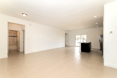 006-003 photo living room 10410007