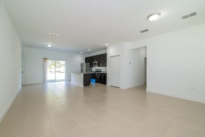 002 Living Room ET51203