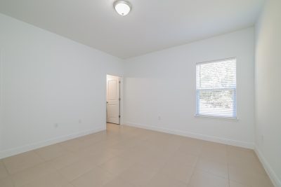 009 photo bedroom 10140701