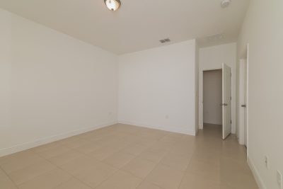 009 Main Bedroom ET51313