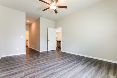 007 photo main bedroom 12025055