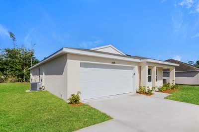 001 photo front view 12575587