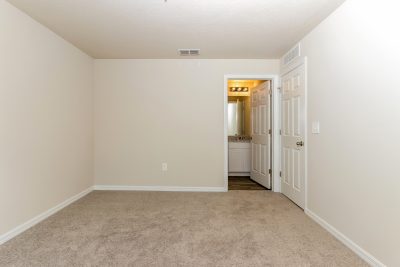 006 photo main bedroom 12575385