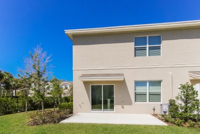 015 photo rear view 14379941