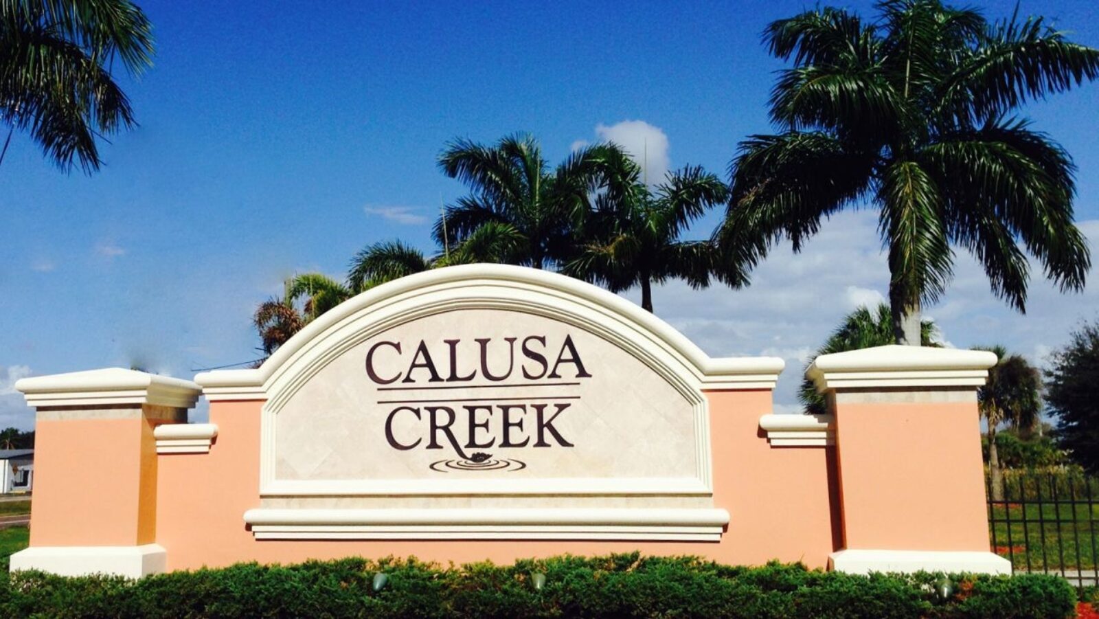 000 FV Calusa Creek Community Entrence