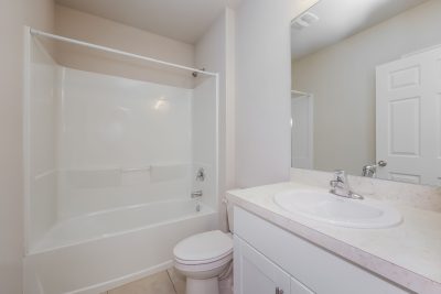 012 photo bathroom 13159592