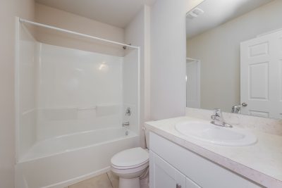 014 Bathroom ET11052