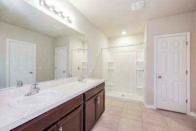 004 photo main bathroom 14156184