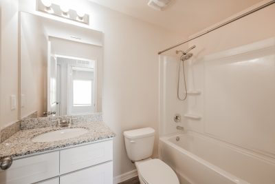 013 photo bathroom 14045034