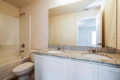 009 photo main bathroom 13144262