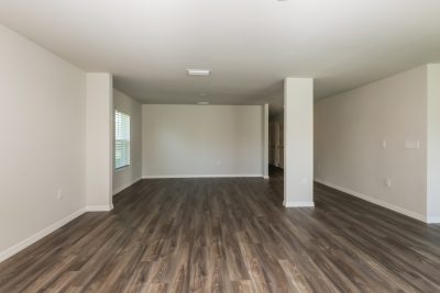 004 Living Room ET41178