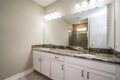 008 photo main bathroom 13039561