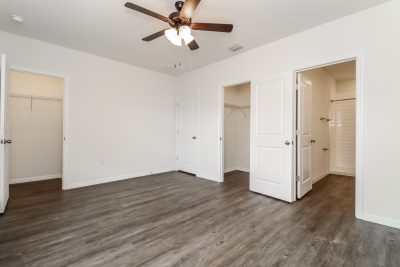 009 photo main bedroom 13909448