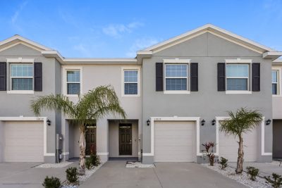 014 photo front view 15148996