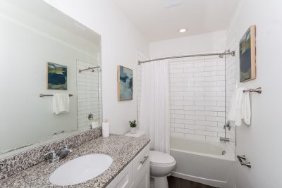 AN 014 Bathroom EOH00047