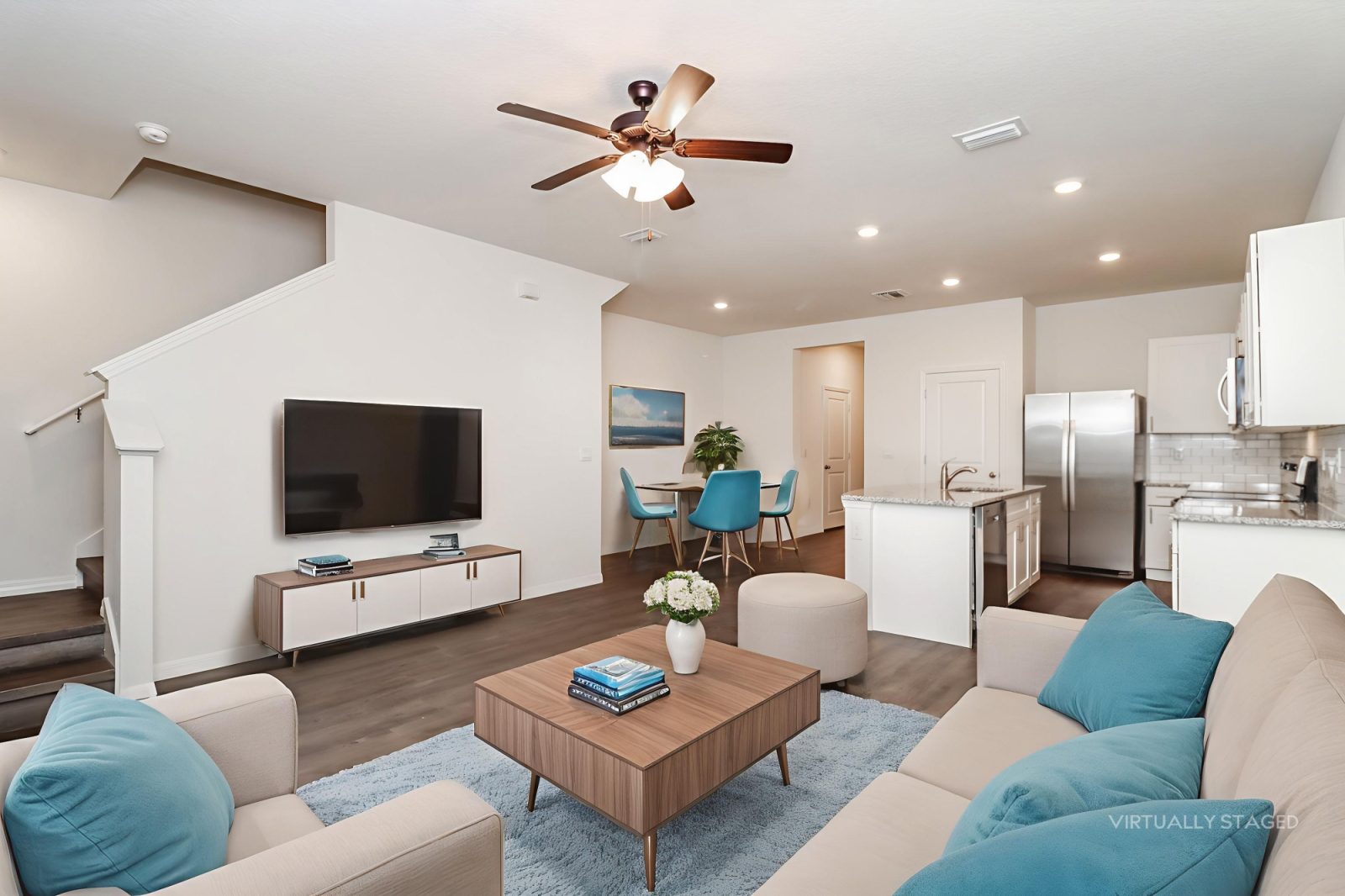 001 photo living room 14655577