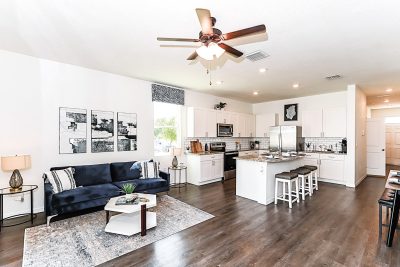 002 Living Room EOH00047