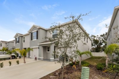 013 photo front view 14290359
