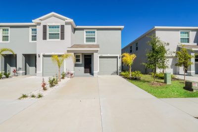 000 front view 13675321