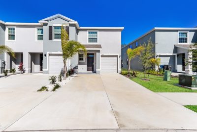 000 front view 13675328