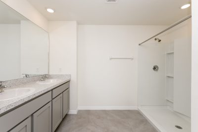 013 photo bathroom 11002676