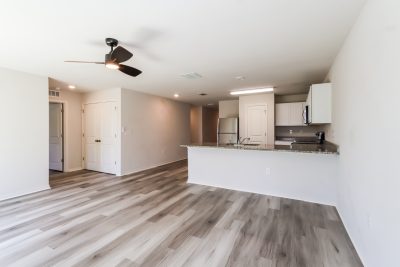 002 Living Room ET21004