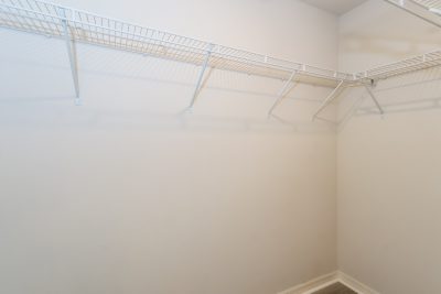 008 Walk In Closet ET21004