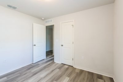 012 Bedroom ET21004