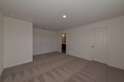 005 photo main bedroom 10307367