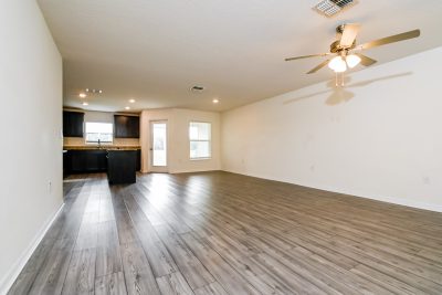 002 Living Room ET31301