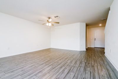 003 Living Room ET31301