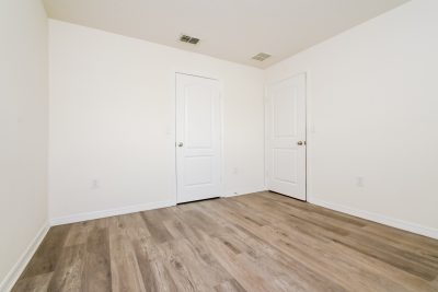 012 Bedroom ET31301