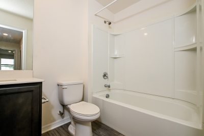 014 Bathroom ET31301