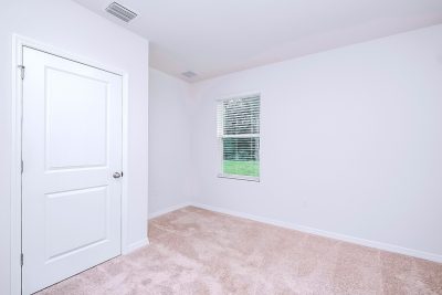 009 photo bedroom 10160056