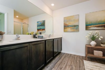 004 photo main bathroom 14648590