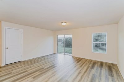 007 001 photo living room 14885550