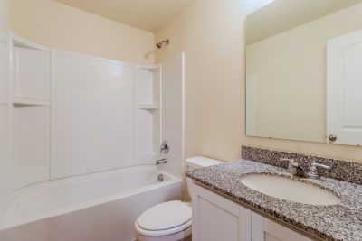013 018 photo bathroom 14884438