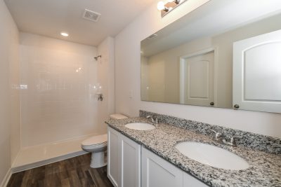 010 Main Bathroom ET51315