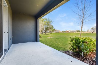 013 photo patio 12583842