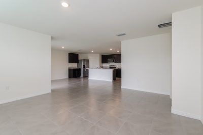 002 Living Room ET61171