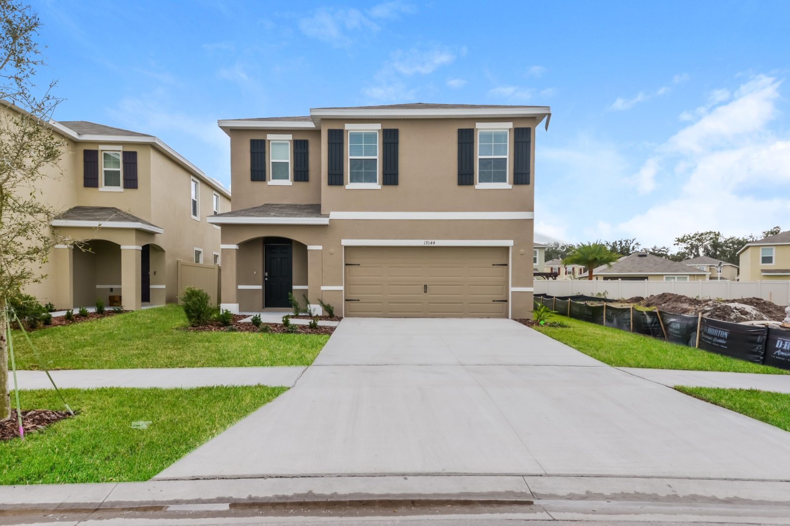 001 Front View ET61091