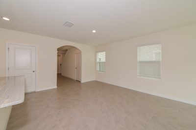 003 Living Room ET61091