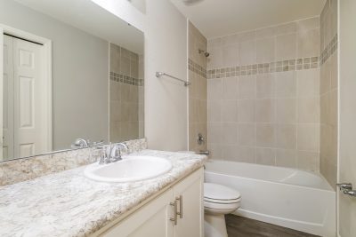 013 photo bathroom 12579910