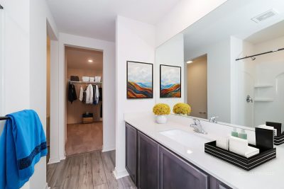 014 Main Bathroom ET31163