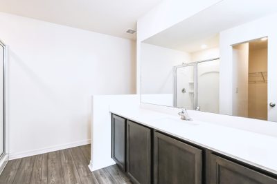 007 photo main bathroom 13127500