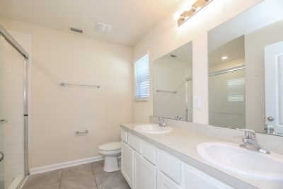 009 photo main bathroom 14341530