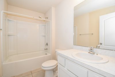 012 photo Bathroom ed10b54e bc85 4f96 b1f7 de8fba54c898