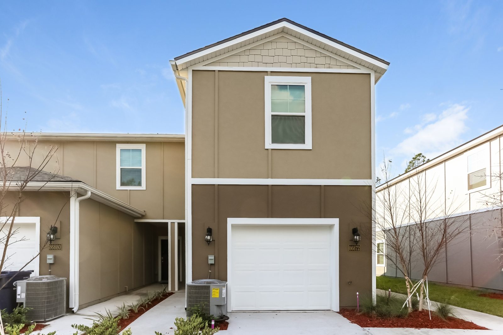 000 photo front view 10144758